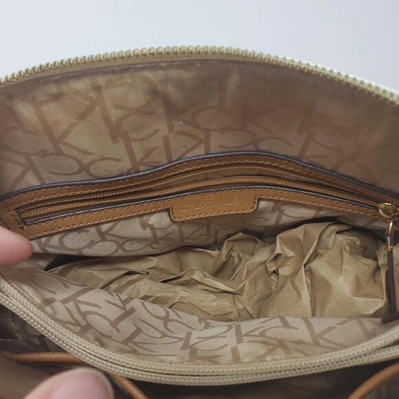 CALVIN KLEIN PURSE - Picture 5 of 12